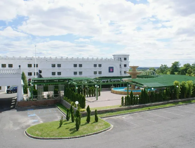 Raritan Hotel hotel detail image 2