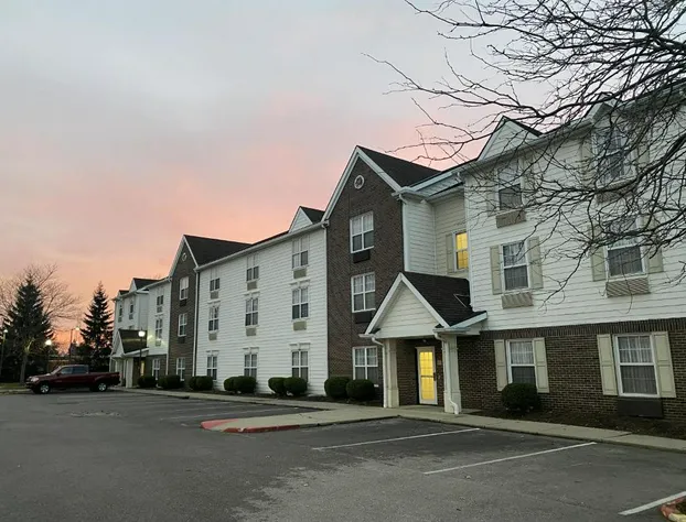 MainStay Suites Middleburg Heights Cleveland Airport hotel detail image 2