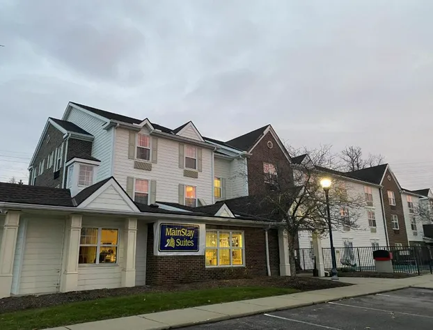 MainStay Suites Middleburg Heights Cleveland Airport hotel detail image 3
