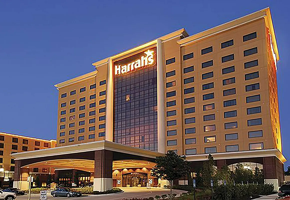 Harrah's hotel hero