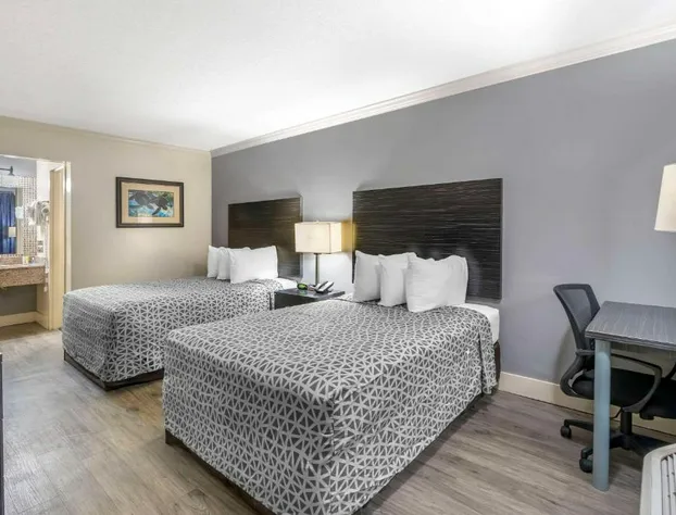 Suburban Studios International Drive hotel detail image 4