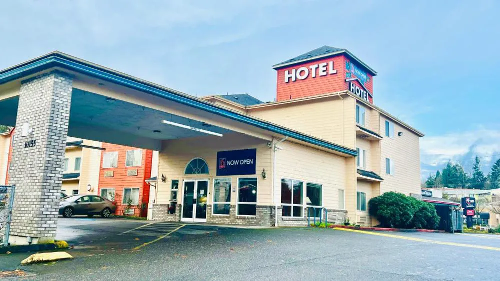 Studio 6 Suites Portland OR- I-5 OHSU hotel hero