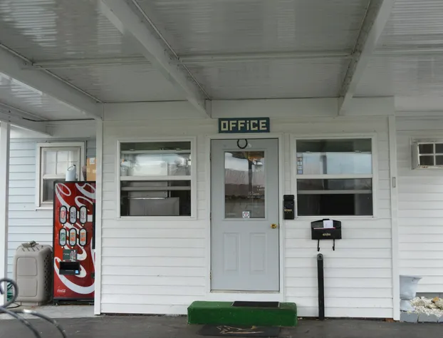 Great Lakes Motel hotel detail image 2