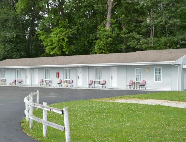 Great Lakes Motel hotel detail image 1