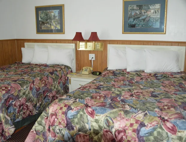 Great Lakes Motel hotel detail image 3