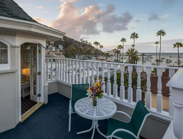 Glenmore Plaza Hotel hotel detail image 1