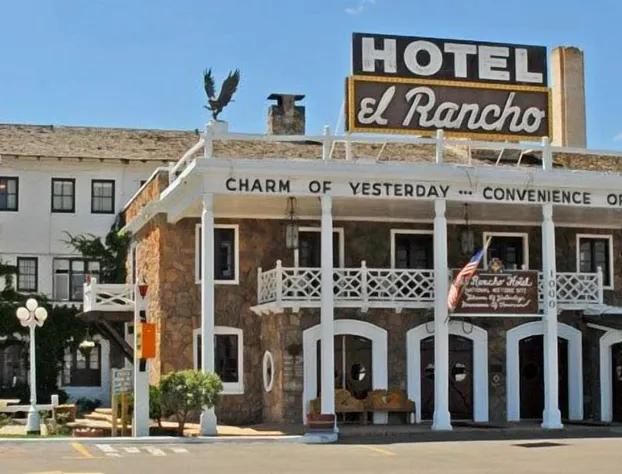 Hotel El Rancho hotel detail image 3