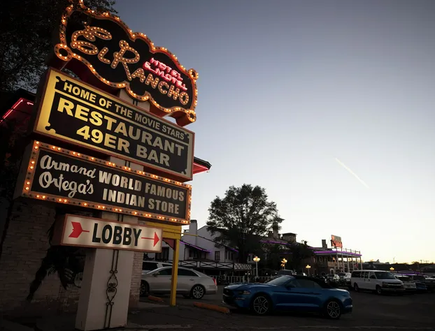 Hotel El Rancho hotel detail image 4