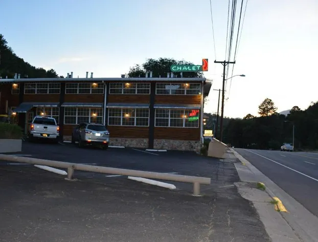 Sitzmark Chalet Inn hotel detail image 4