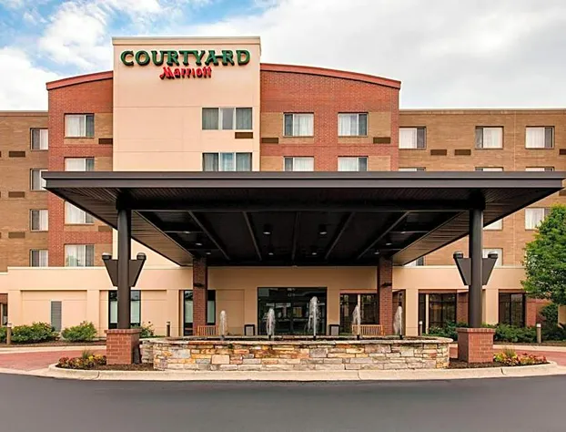 Courtyard by Marriott Chicago Schaumburg/Woodfield Mall hotel detail image 1