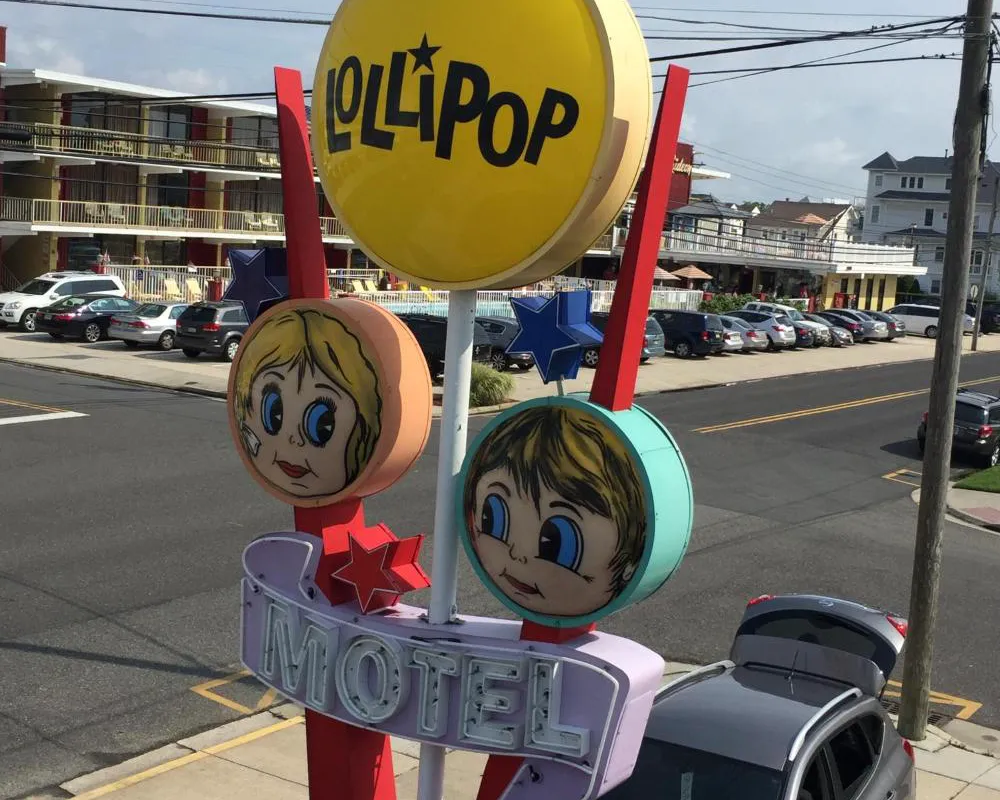Lollipop Motel hotel hero