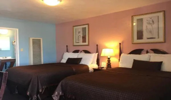 Holland Inn & Suites hotel detail image 2