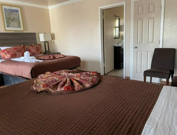 Holland Inn & Suites hotel detail image 4