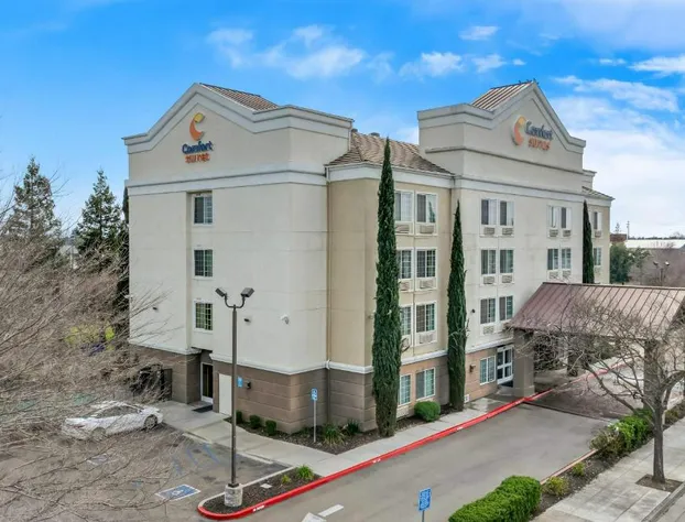 Comfort Suites Clovis - Fresno hotel detail image 4