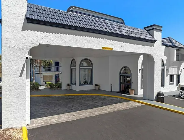 Baymont by Wyndham Orlando East hotel detail image 1