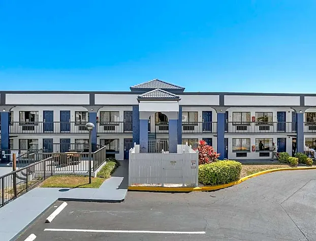 Baymont by Wyndham Orlando East hotel detail image 3