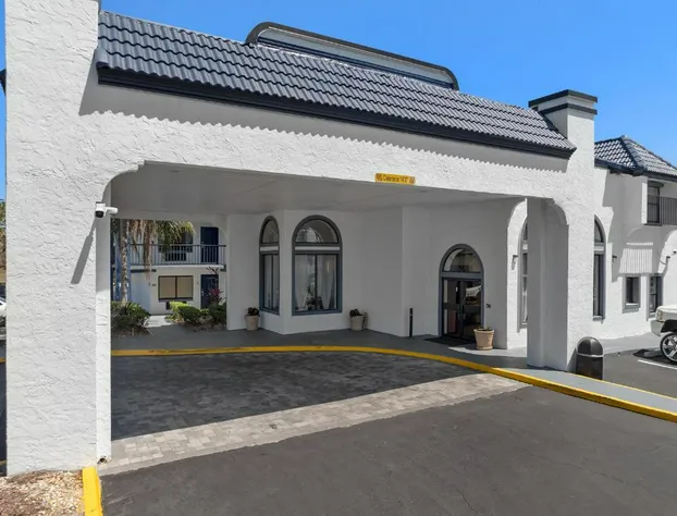 Baymont by Wyndham Orlando East hotel detail image 2