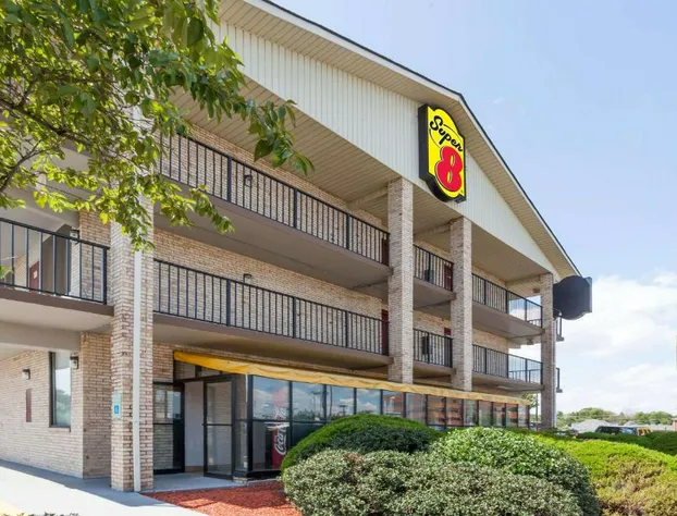 Super 8 by Wyndham Manassas hotel detail image 4