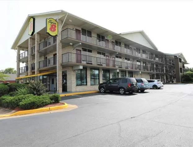 Super 8 by Wyndham Manassas hotel detail image 2