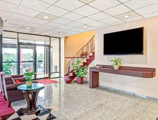 Ramada by Wyndham Rockaway hotel detail image 2