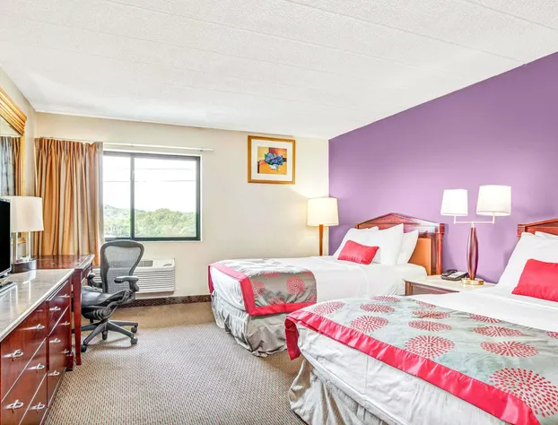 Ramada by Wyndham Rockaway hotel detail image 4