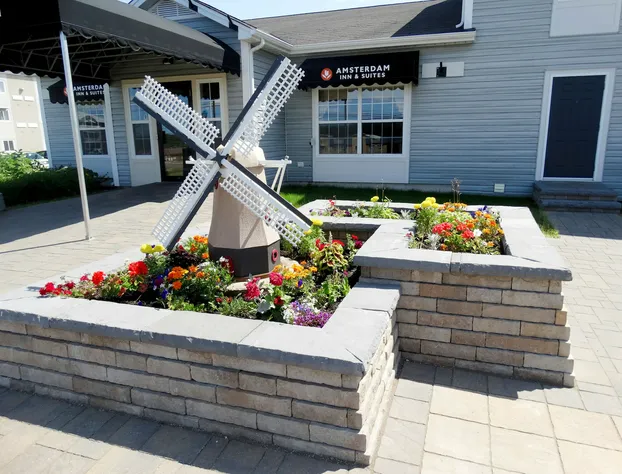 Amsterdam Inn & Suites Moncton hotel detail image 1
