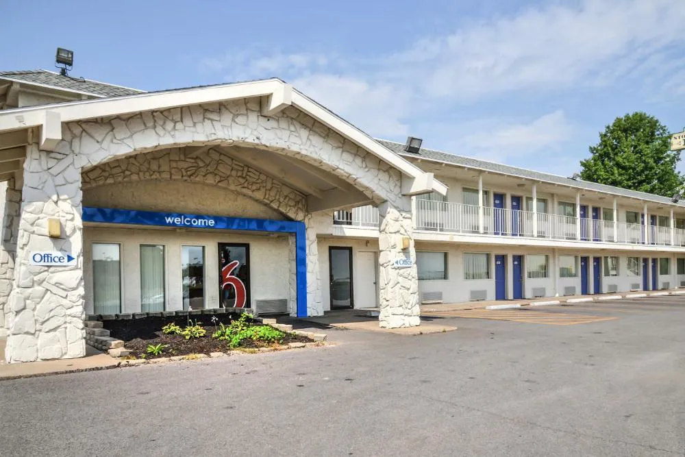 Motel 6 Saint Joseph, MO hotel hero