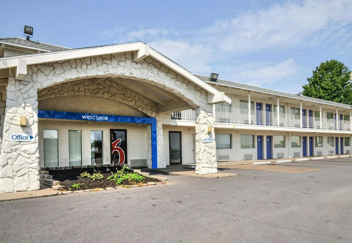 Motel 6 Saint Joseph, MO hotel hero