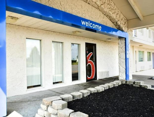 Motel 6 Saint Joseph, MO hotel detail image 1
