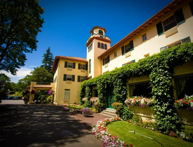 Columbia Gorge Hotel and Spa hotel detail image 3