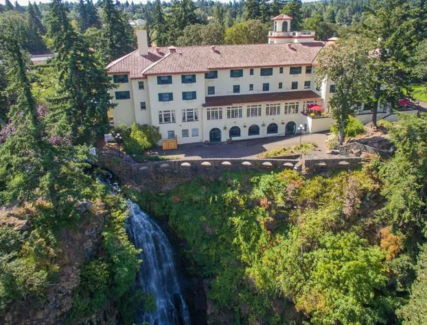 Columbia Gorge Hotel and Spa hotel detail image 4