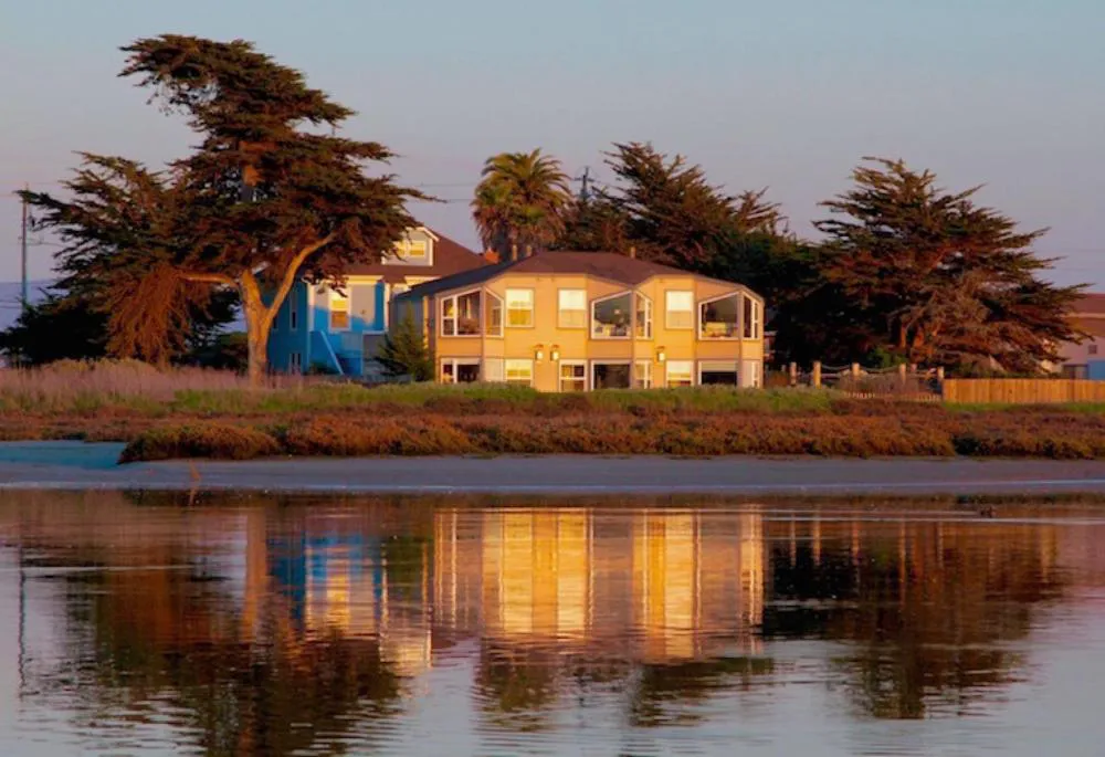 Captain's Inn at Moss Landing hotel hero