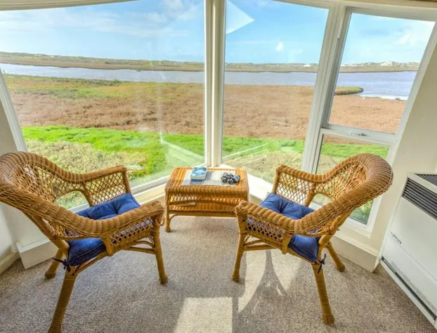 Captain's Inn at Moss Landing hotel detail image 3