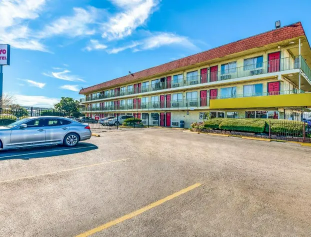 OYO Hotel Houston Southwest I-69 hotel detail image 1