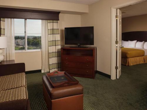 Homewood Suites By Hilton Dallas-Market Center hotel detail image 2