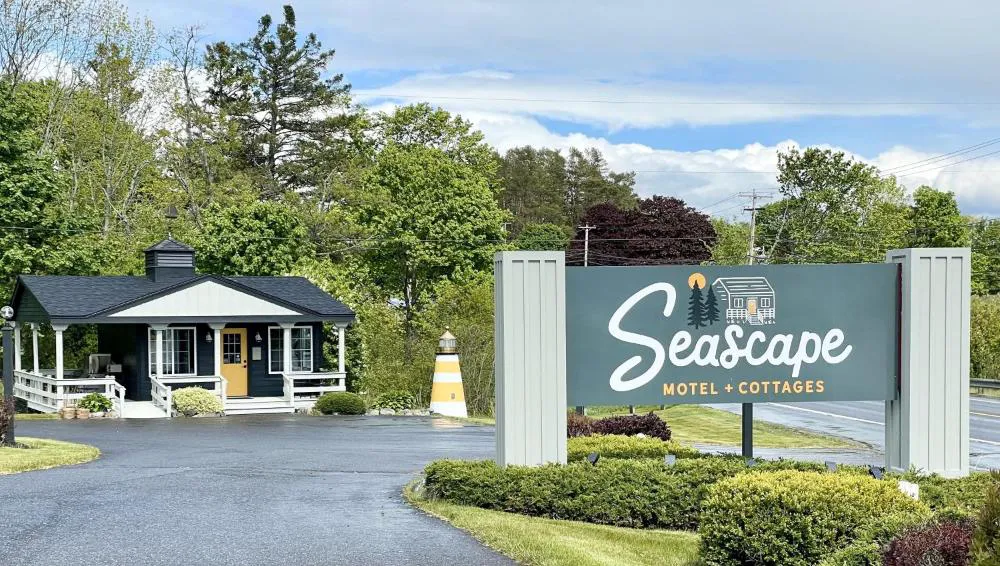 Seascape Motel & Cottages hotel hero