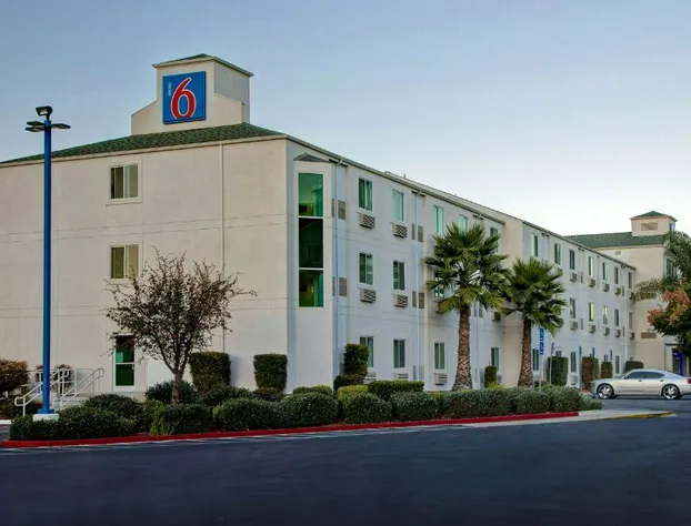 Motel 6 Gilroy, CA hotel detail image 4