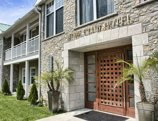 The Shaw Club Hotel hotel detail image 1