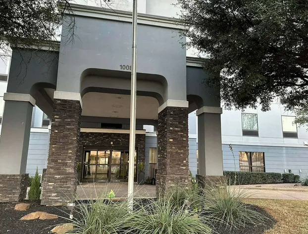 Ramada by Wyndham Burkburnett / Wichita Falls hotel detail image 1