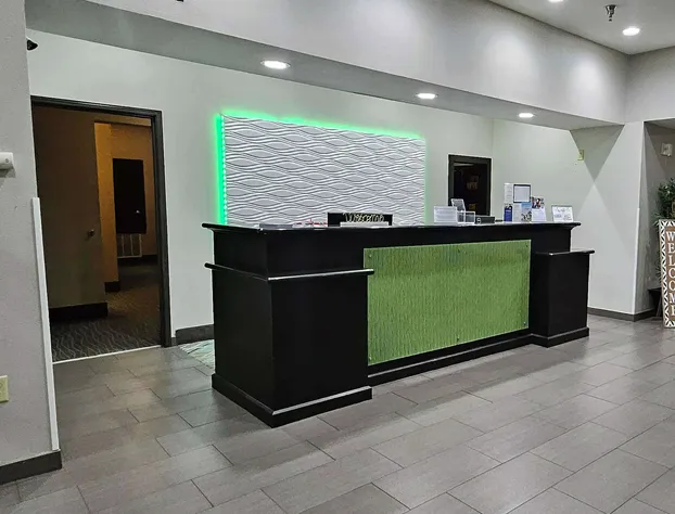 Ramada by Wyndham Burkburnett / Wichita Falls hotel detail image 3