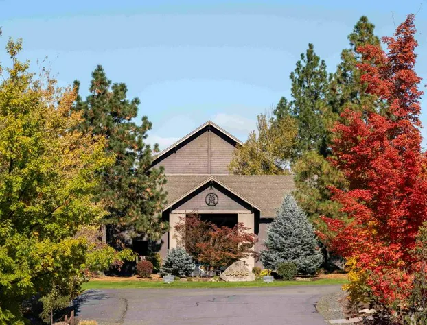 Running Y Resort hotel detail image 3