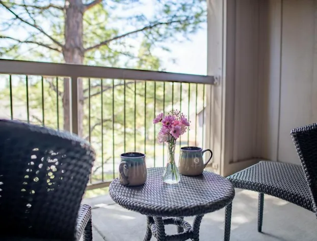 Running Y Resort hotel detail image 4