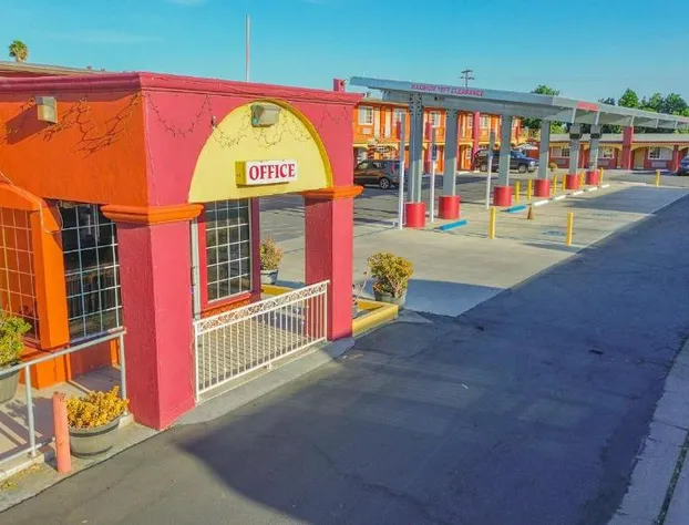 Sunstar Inn hotel detail image 1