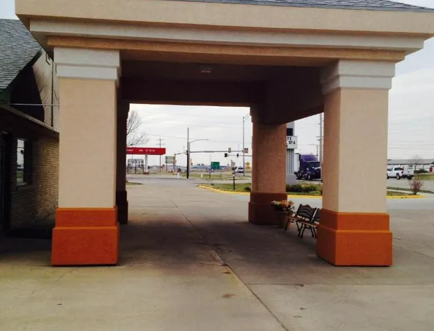 America's Best Inns & Suites hotel detail image 1