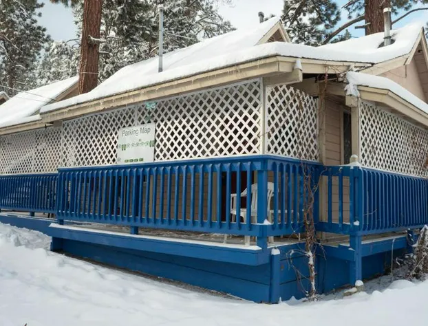 Cathy's Cottages hotel detail image 2