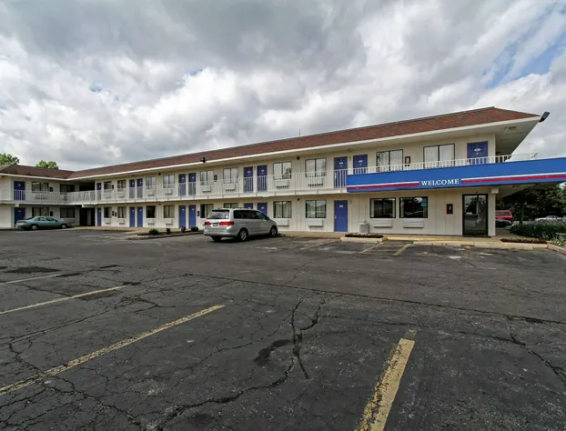 Motel 6 Amherst, OH - Cleveland West - Lorain hotel detail image 1