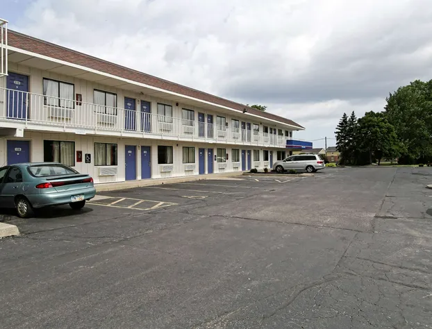 Motel 6 Amherst, OH - Cleveland West - Lorain hotel detail image 1