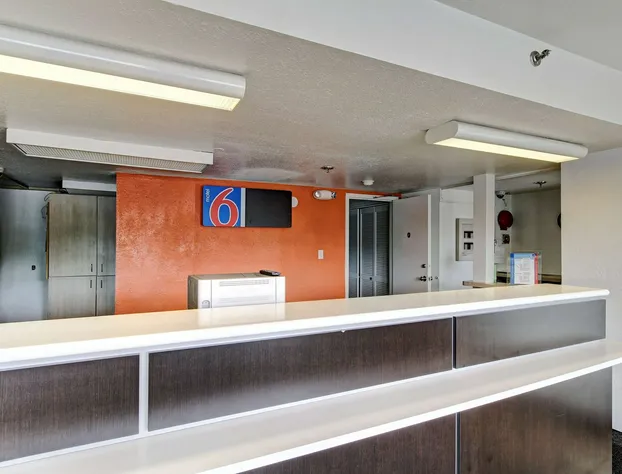 Motel 6 Amherst, OH - Cleveland West - Lorain hotel detail image 3