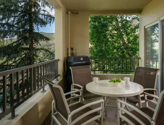 Sheraton Lakeside Terrace Villas at Mountain Vista, Avon, Vail Valley hotel detail image 2