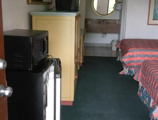 Ambassador Inn hotel detail image 3